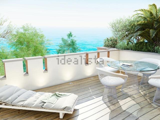 Appartamento in vendita di 98 m² in Via dei Pini D&apos Aleppo, 16