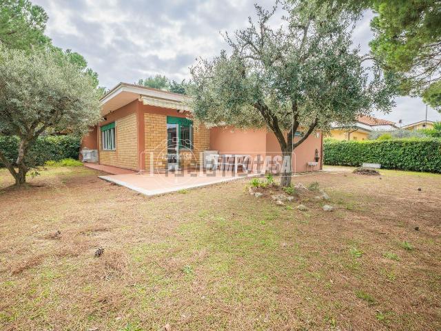 Appartamento in vendita di 98 m² in Via del Mare, 12
