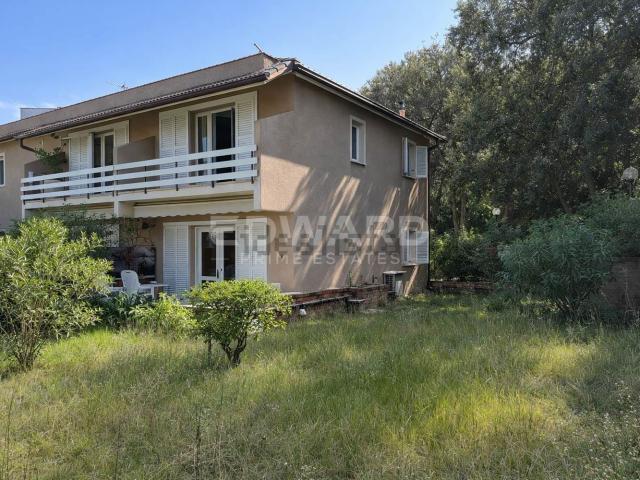 Appartamento in vendita di 98 m² in Via del Poggettone