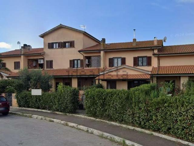 Appartamento in vendita di 98 m² in Via del Tarabuso