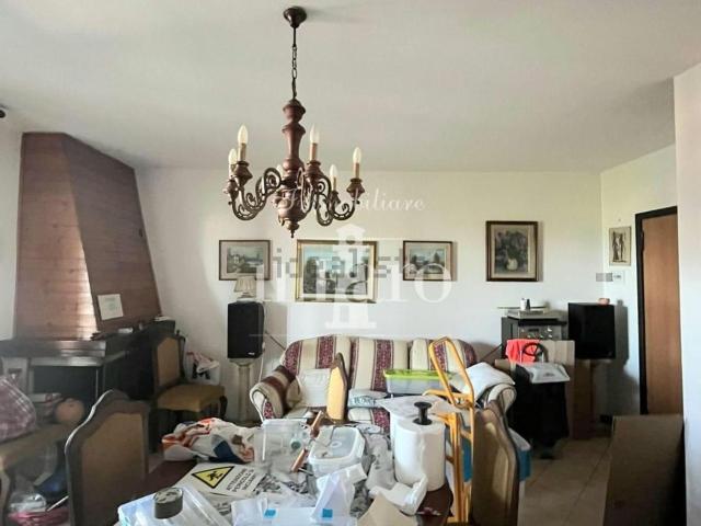 Appartamento in vendita di 98 m² in Via dell&apos Osteria, 39