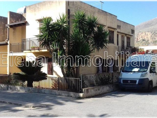 Appartamento in vendita di 98 m² in Via della ginestra