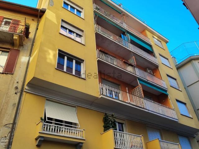 Appartamento in vendita di 98 m² in Via della Libertà, 21