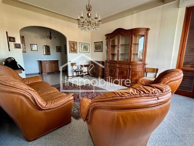 Appartamento in vendita di 98 m² in Via della Repubblica, 50053