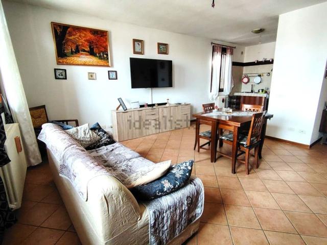 Appartamento in vendita di 98 m² in Via delle Querce, 2