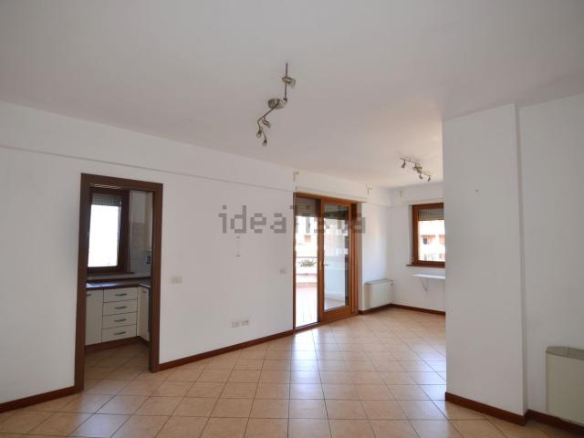 Appartamento in vendita di 98 m² in Via di Acilia, 221