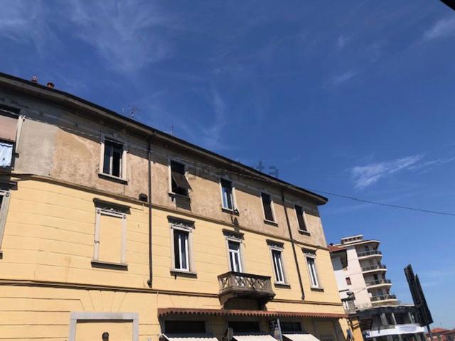 Appartamento in vendita di 98 m² in Via Domenico Adamoli