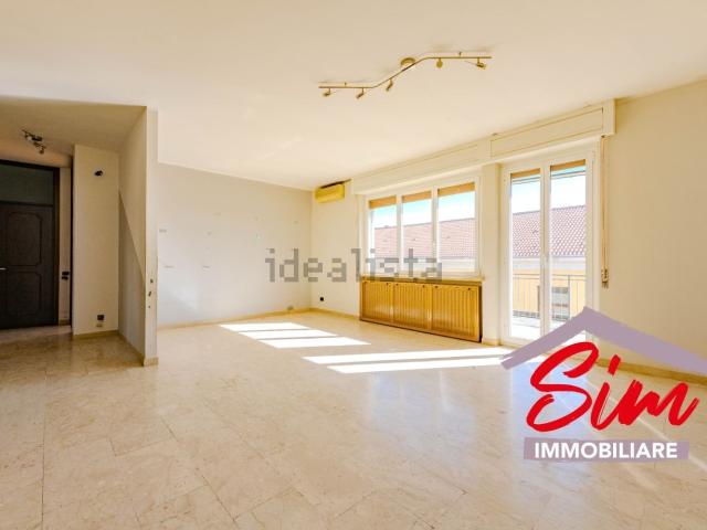 Appartamento in vendita di 98 m² in Via Edmondo de Amicis, 5