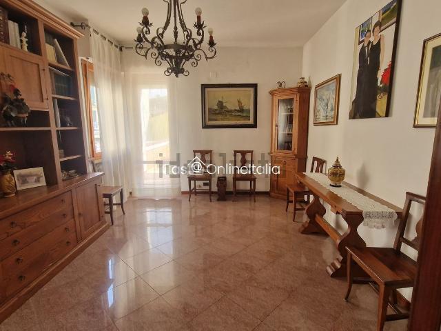 Appartamento in vendita di 98 m² in Via Ernesto Rossi, 1