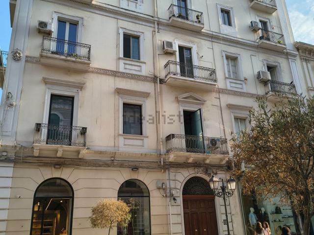 Appartamento in vendita di 98 m² in Via Federico di Palma, 40