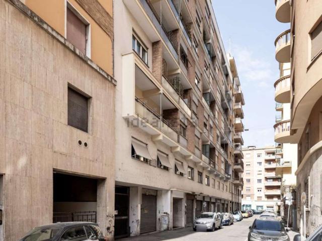 Appartamento in vendita di 98 m² in Via Ferdinando Fuga