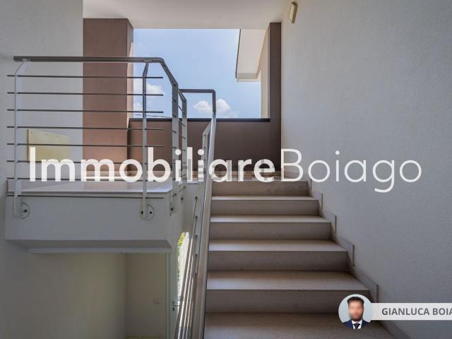 Appartamento in vendita di 98 m² in Via Fontane, 55