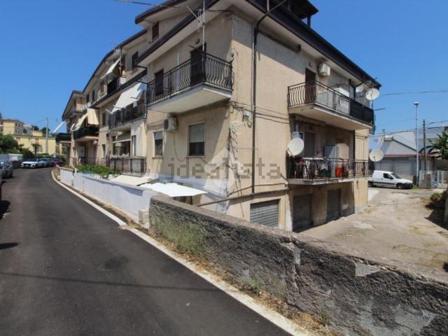 Appartamento in vendita di 98 m² in Via G. Apone, 20