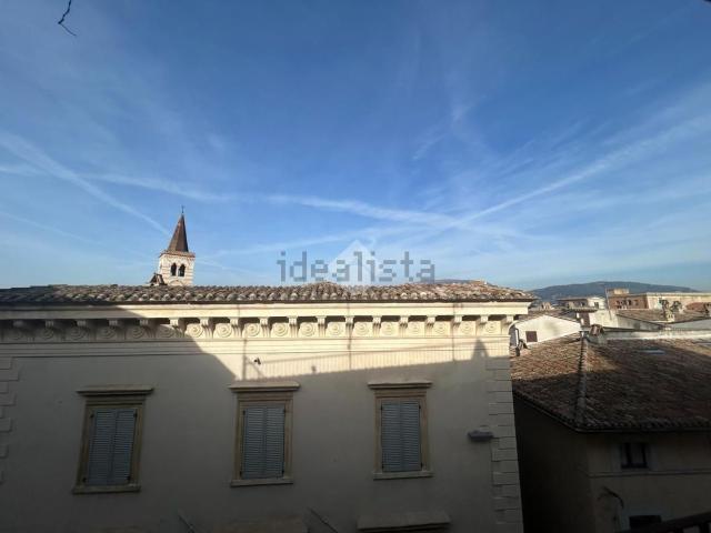 Appartamento in vendita di 98 m² in Via Garibaldi, 108