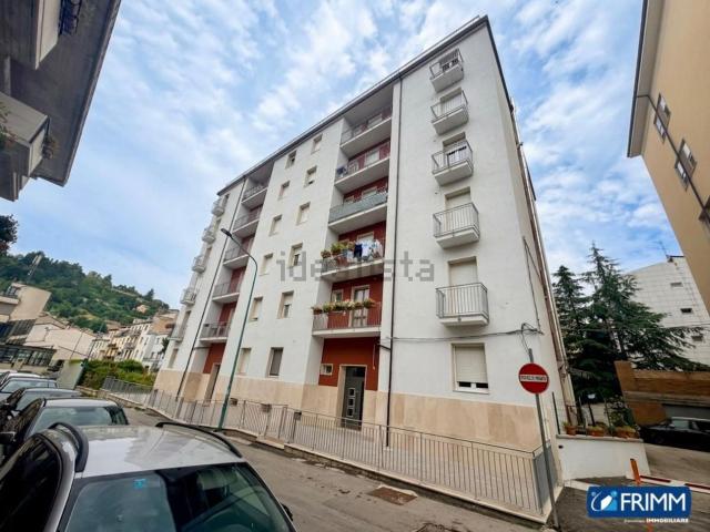 Appartamento in vendita di 98 m² in Via Genova