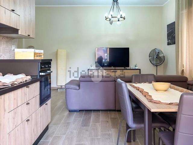 Appartamento in vendita di 98 m² in Via Giuseppe D&apos Henry, 7