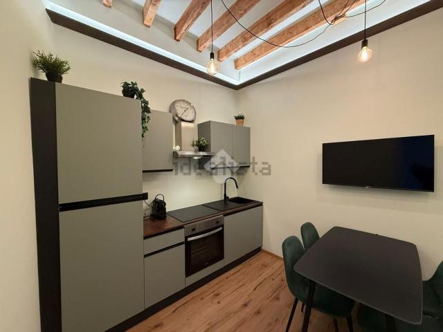 Appartamento in vendita di 98 m² in Via Goito