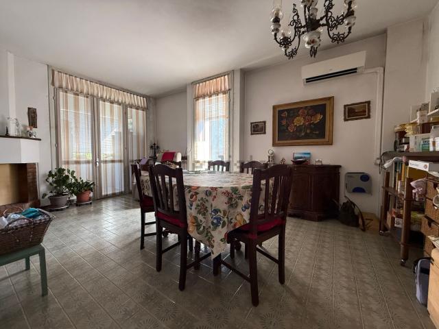 Appartamento in vendita di 98 m² in Via Gorzoni, 1