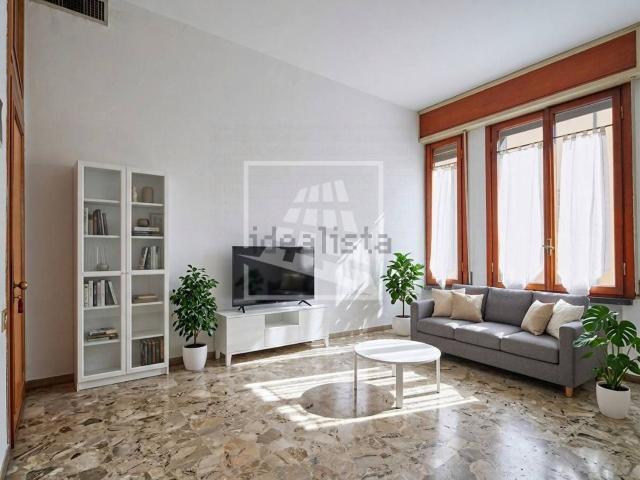 Appartamento in vendita di 98 m² in Via Guido da Castello, 35