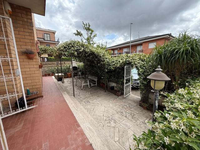 Appartamento in vendita di 98 m² in Via Guido Maria Conforti, 24