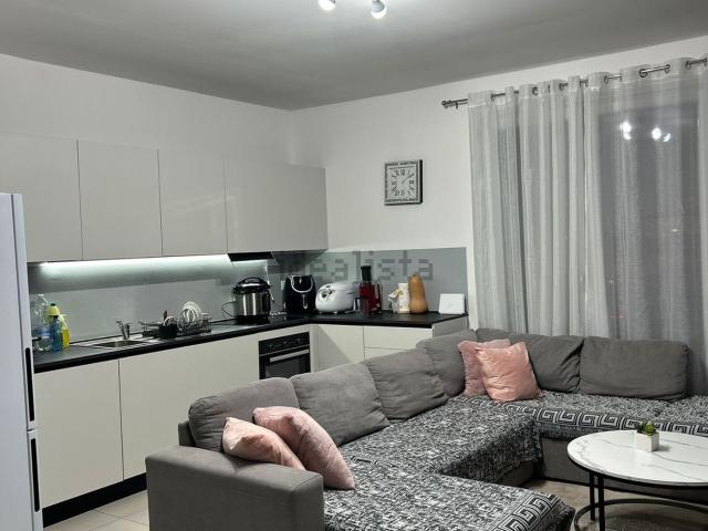 Appartamento in vendita di 98 m² in Via IV Novembre, 31