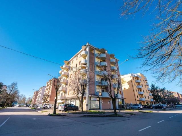 Appartamento in vendita di 98 m² in Via L. B. Alberti, 11