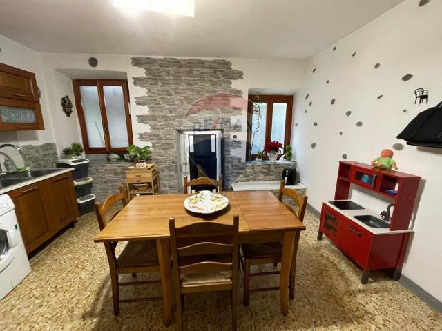 Appartamento in vendita di 98 m² in Via Letizia, 157