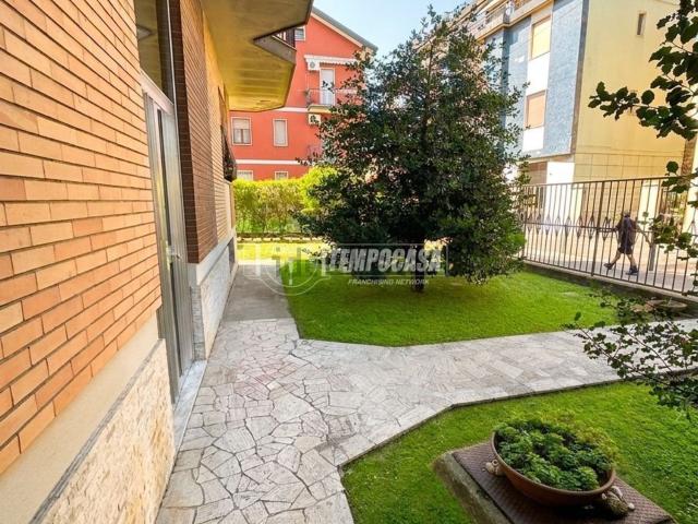 Appartamento in vendita di 98 m² in Via Liberazione