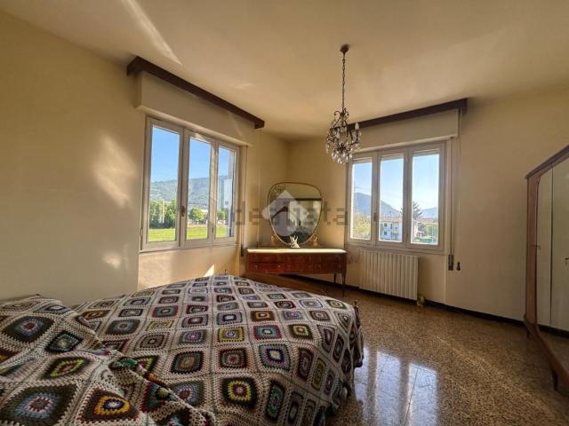 Appartamento in vendita di 98 m² in Via Lucio Fiorentini, 33