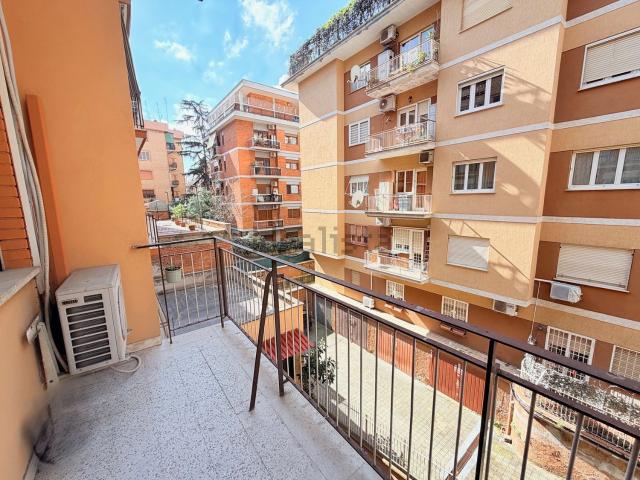 Appartamento in vendita di 98 m² in Via Luigi Ronzoni, 23
