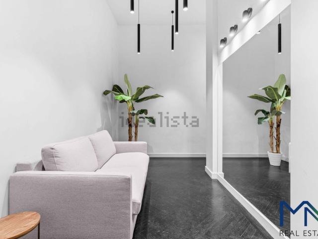 Appartamento in vendita di 98 m² in Via Luigi Settembrini, 9