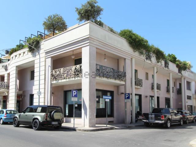 Appartamento in vendita di 98 m² in Via Manfredi Svevo, 32