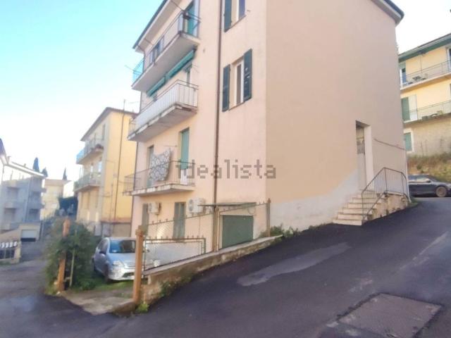 Appartamento in vendita di 98 m² in Via Madonna del Riccio, 29