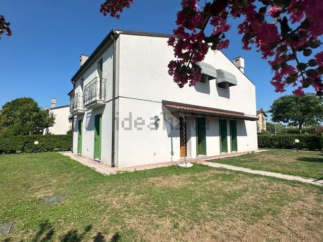 Appartamento in vendita di 98 m² in Via Madonna di Rosa