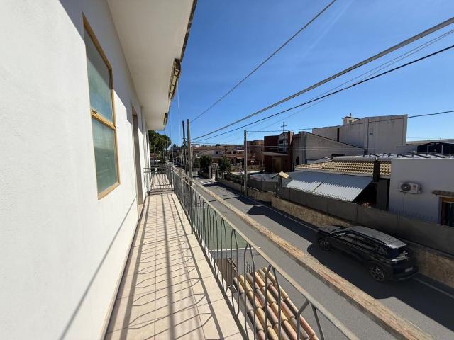 Appartamento in vendita di 98 m² in Via Madonie