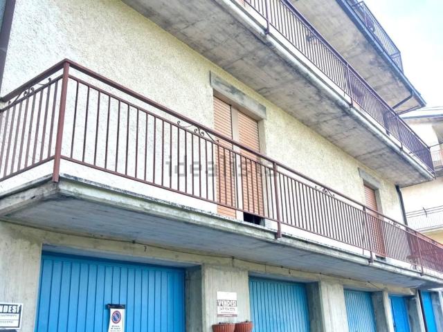 Appartamento in vendita di 98 m² in Via Martiri della Libertà