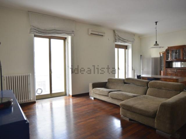 Appartamento in vendita di 98 m² in Via Marchese di Montrone, 63