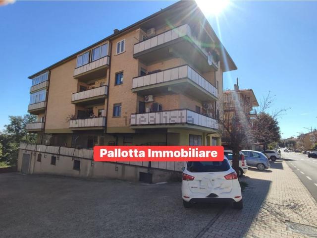 Appartamento in vendita di 98 m² in Via Maternum, 114