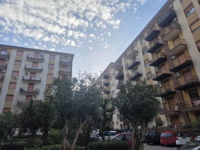 Appartamento in vendita di 98 m² in Via Messina Marine, 411