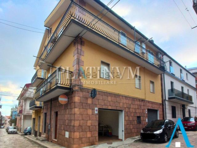 Appartamento in vendita di 98 m² in Via Michele Biancofiore, 8