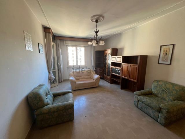 Appartamento in vendita di 98 m² in Via Montanara