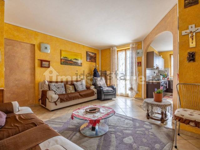 Appartamento in vendita di 98 m² in Via Mons. Bugnano, 21