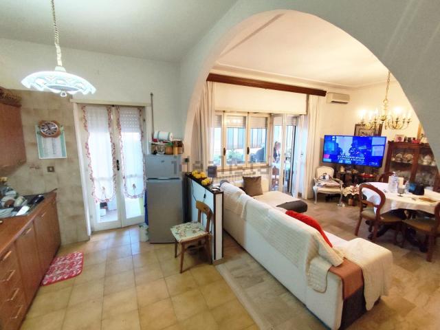 Appartamento in vendita di 98 m² in Via Molise, 13