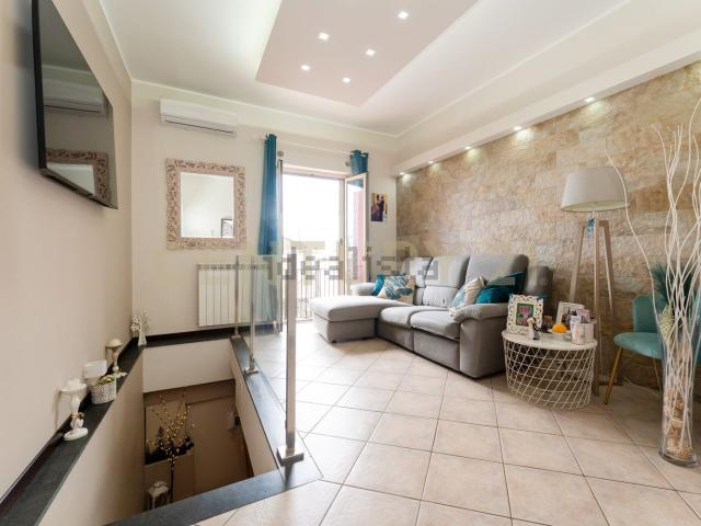 Appartamento in vendita di 98 m² in Via Nizzeti, 58