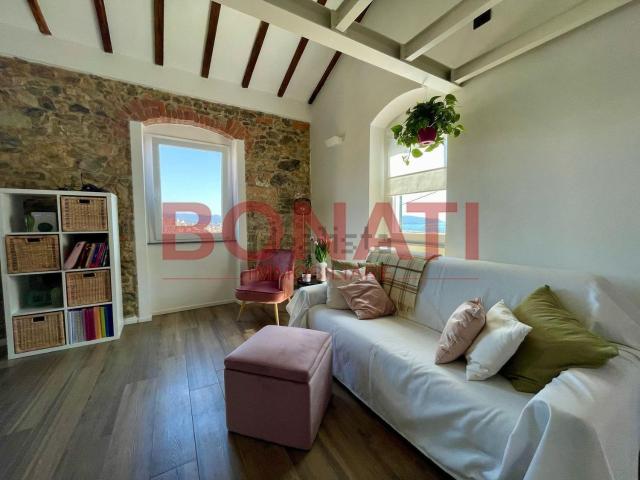 Appartamento in vendita di 98 m² in Via Nuova Sant&apos Andrea, 12