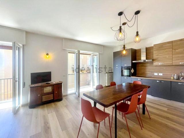 Appartamento in vendita di 98 m² in Via Paolo Zunino
