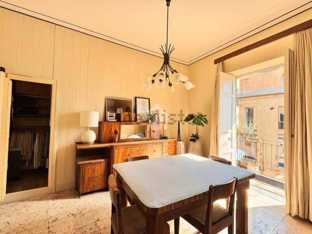 Appartamento in vendita di 98 m² in Via Paolo Emiliani Giudici, 90