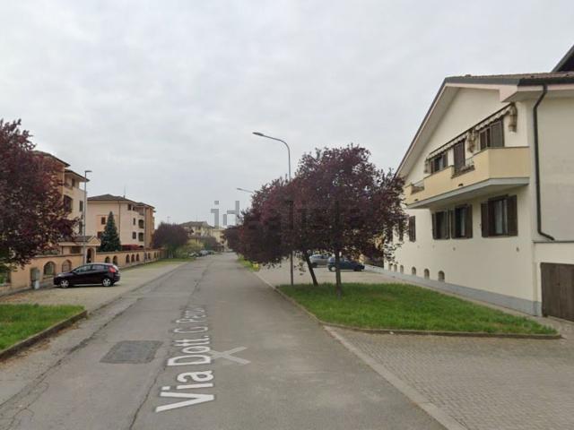 Appartamento in vendita di 98 m² in Via Perone