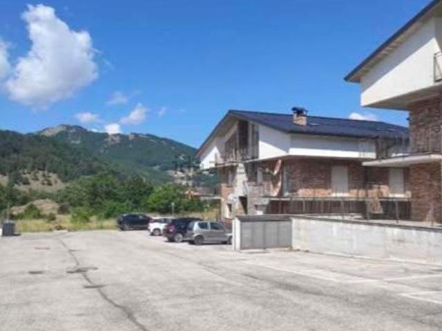 Appartamento in vendita di 98 m² in Via Pietransieri
