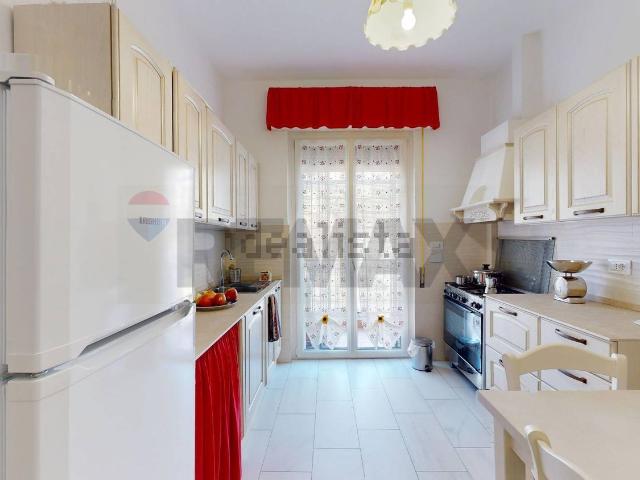Appartamento in vendita di 98 m² in Via Ponza, 9